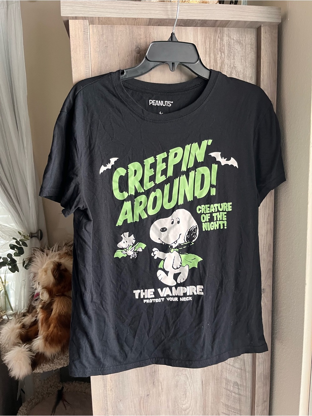 Peanuts Black T-Shirt with Bright Green Vampire Snoopy Graphic Sz L